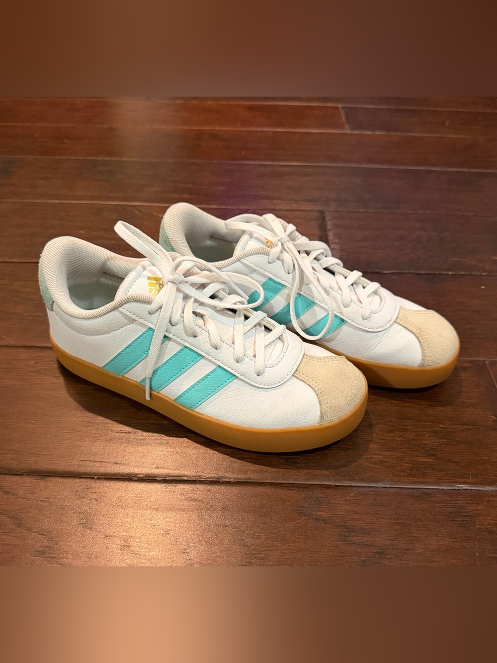 Girls/Women Size 4.5 Adidas VL Court 3.0 Classic Shoes